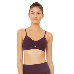 Alo lounge bra black plum